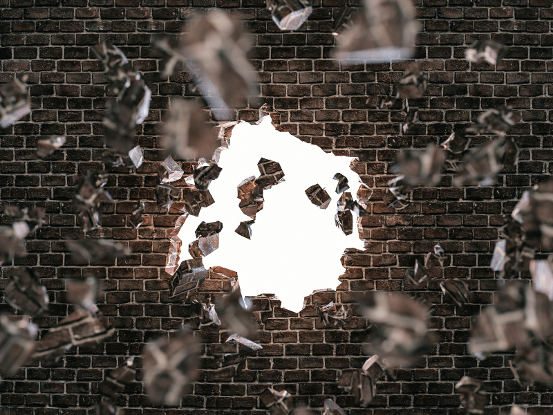 Breaking Through Barriers: The Difference Between Strong Leaders and Great Leaders